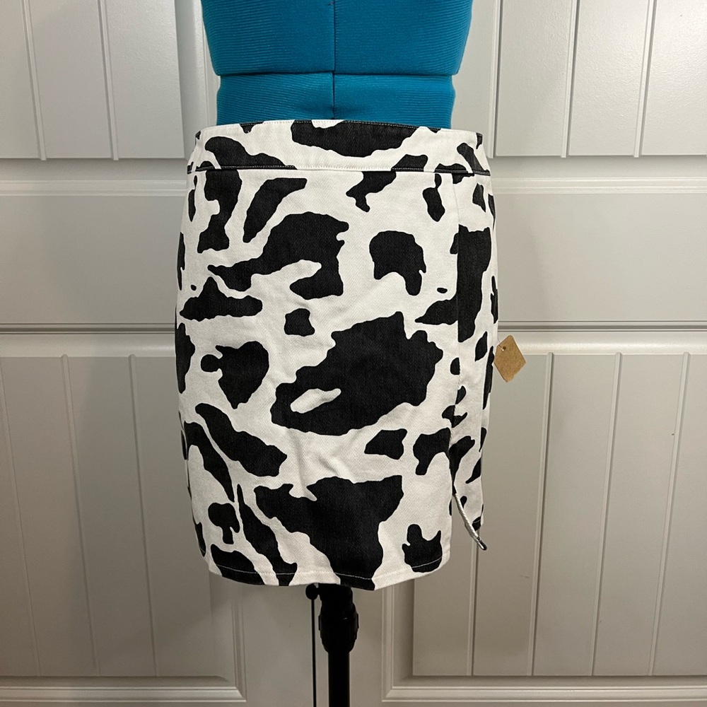 Le Lis Cow Print Skirt NWT